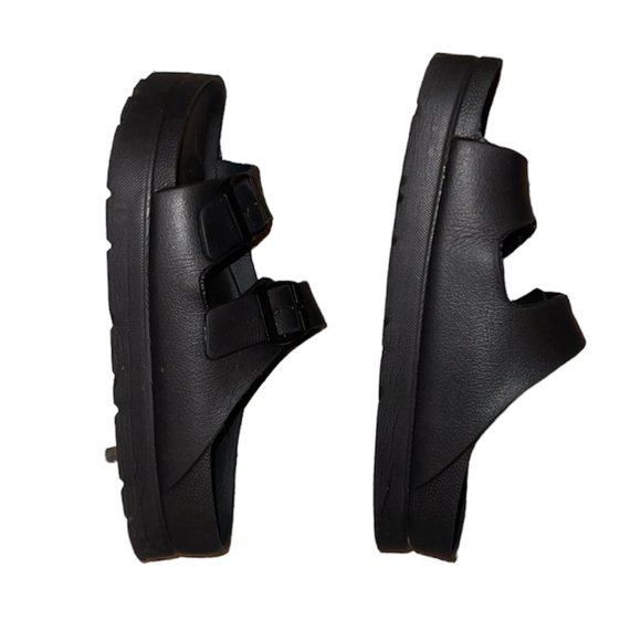 ❇️SOLD❇️ SHEIN Buckle Decor Footbed Sandals - Picture 2 of 6